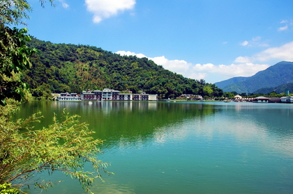 埔里鯉魚潭風景區